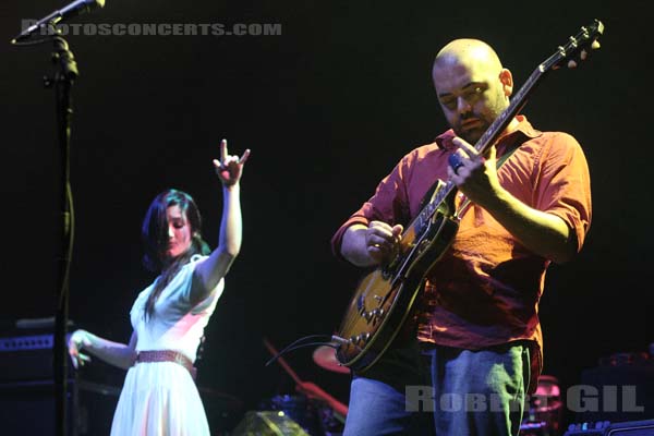 MORCHEEBA - 2008-05-14 - PARIS - Grand Rex - Amanda Zamolo - Ross Godfrey